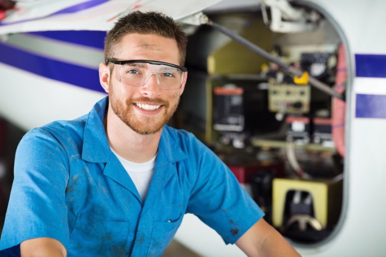 Technicien en avionique